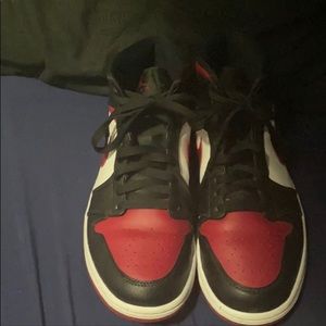 Jordan 1 mids